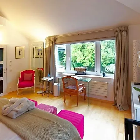 Tiffany Bed & Breakfast 4*